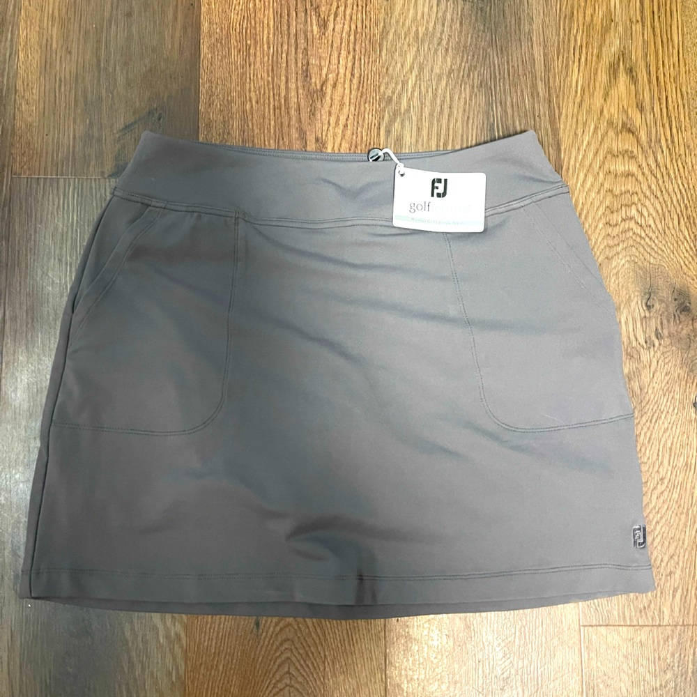 FJ‎